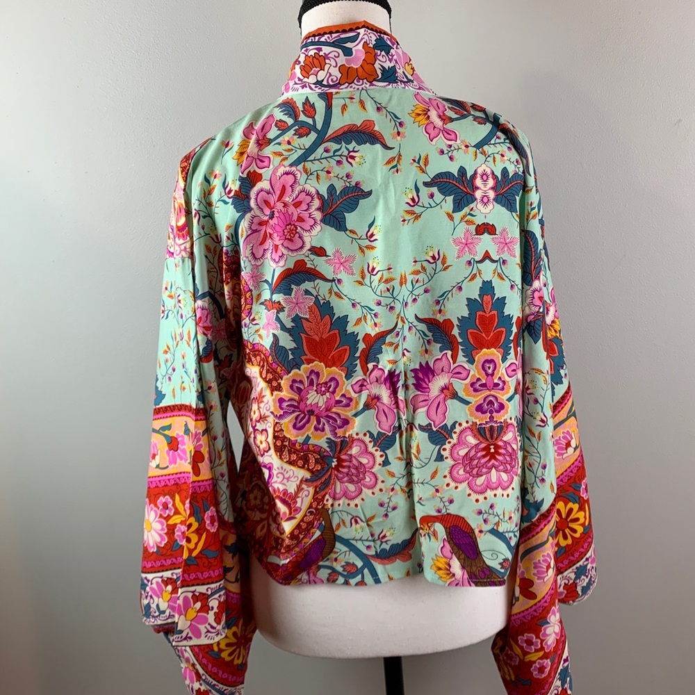 Floral Tie Front Cropped Kimono Top NEW! - Picture 5 of 8